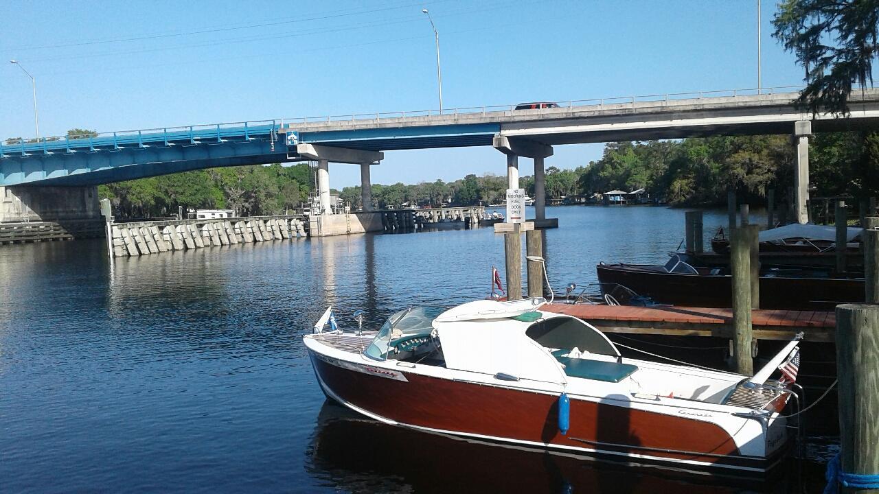 Big River Marina & Lodge Astor Exterior foto