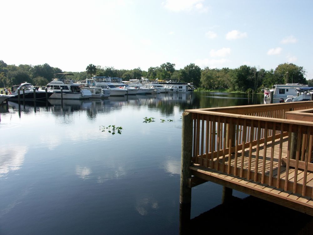 Big River Marina & Lodge Astor Exterior foto